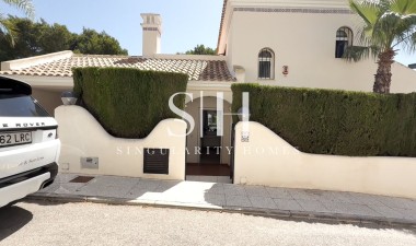Villa - Wiederverkauf - Orihuela Costa - 83289