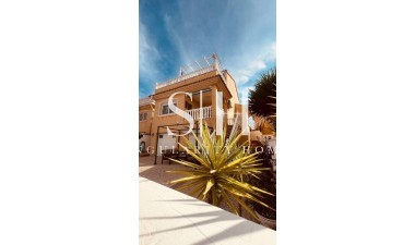 Villa - Wiederverkauf - Orihuela Costa - Costa Blanca