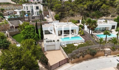 Villa - Wiederverkauf - Orihuela Costa - Las Colinas Golf