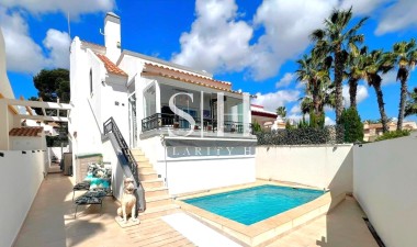 Villa - Wiederverkauf - Orihuela Costa - Villamartín