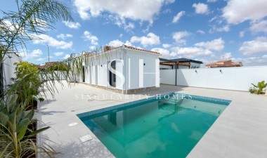 Villa - Wiederverkauf - Torrevieja - La siesta