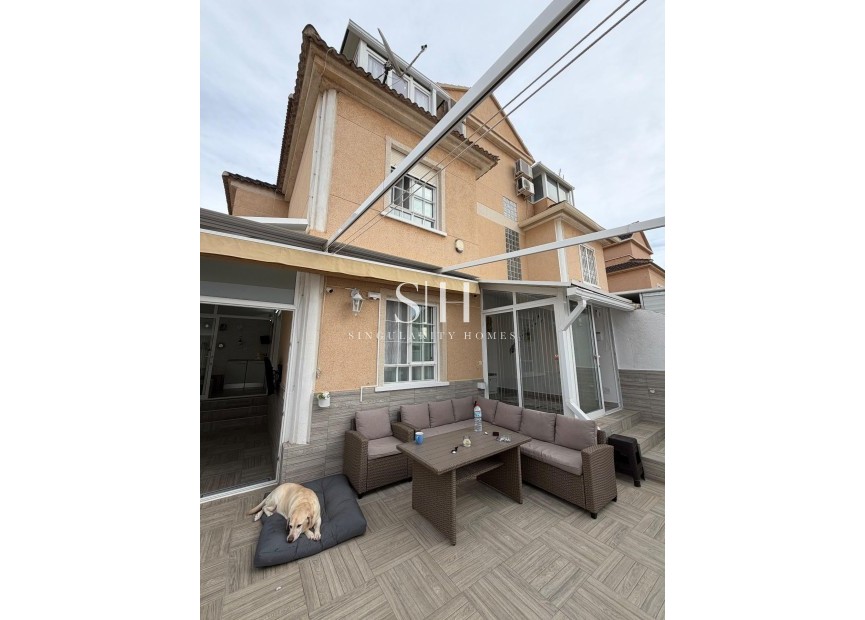 Wiederverkauf - Haus - Orihuela Costa - La Zenia