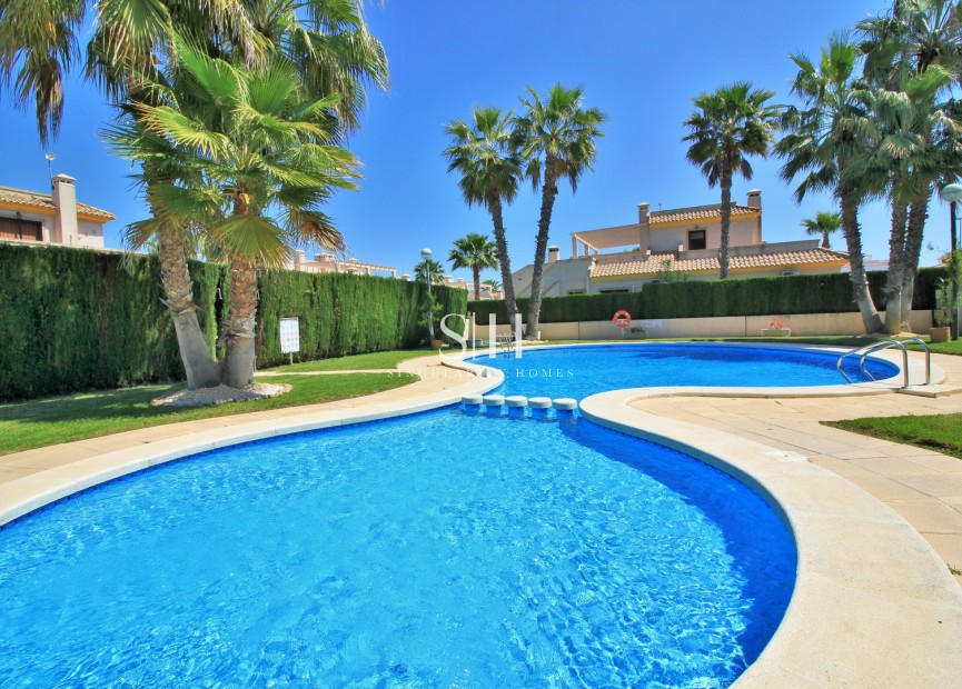 Wiederverkauf - Haus - Orihuela Costa - PAU 8