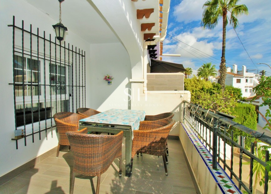 Wiederverkauf - Haus - Orihuela Costa - Villamartin