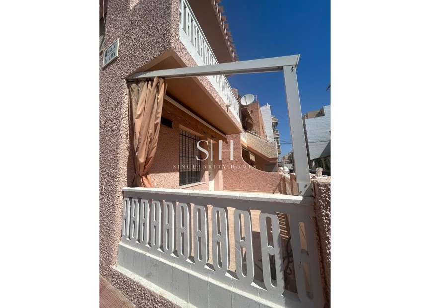 Wiederverkauf - Haus - Torrevieja - Centro