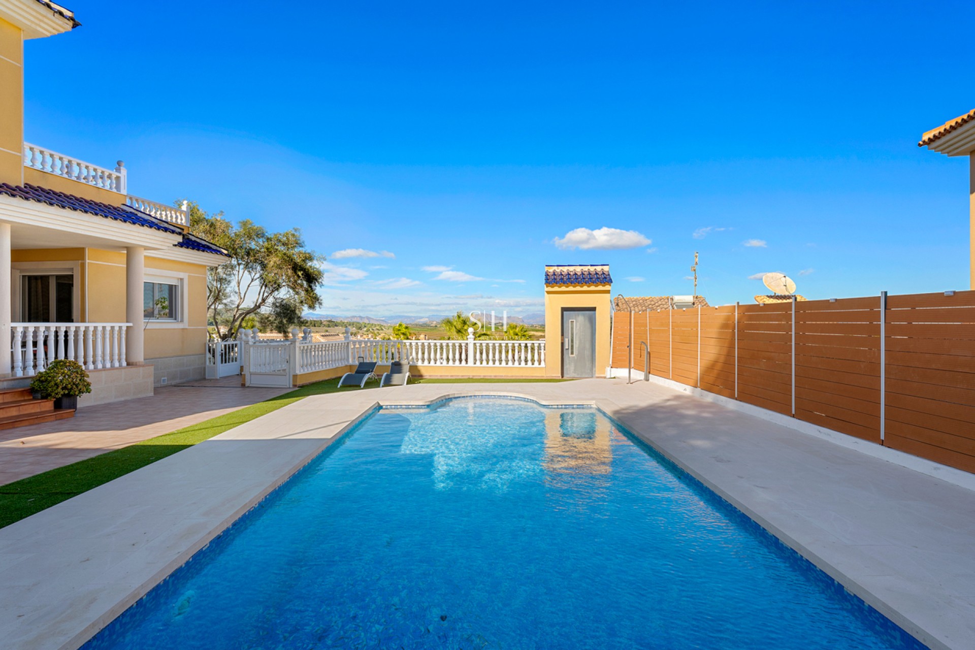 Wiederverkauf - Villa - Ciudad De Las Comunicaciones - Costa Blanca