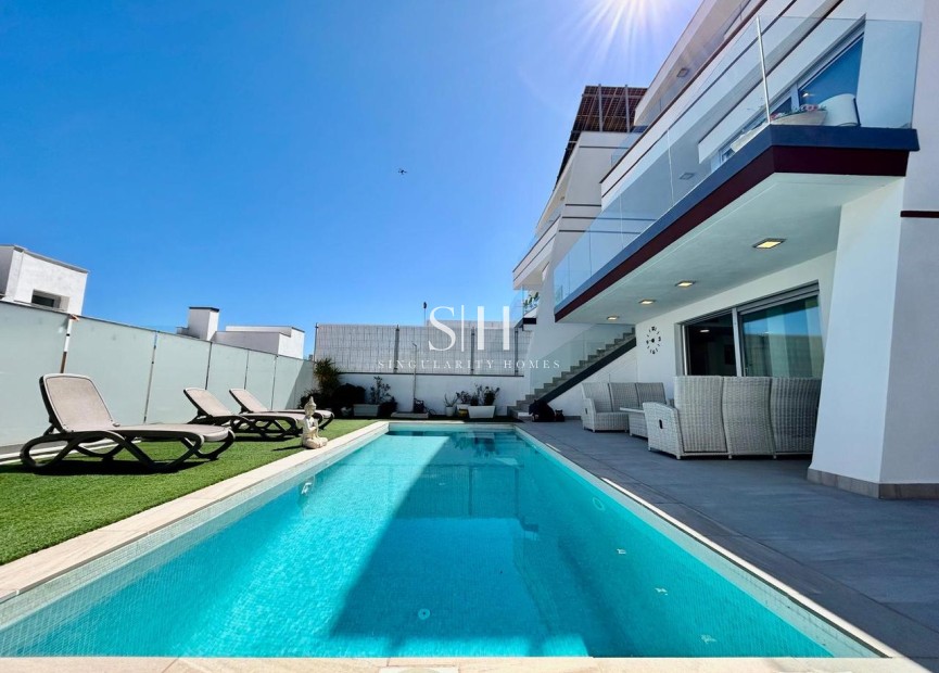 Wiederverkauf - Villa - Orihuela Costa - Costa Blanca