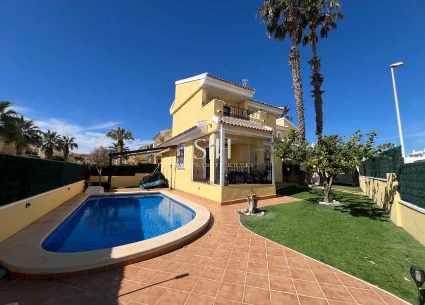 Wiederverkauf - Villa - Orihuela Costa - Costa Blanca