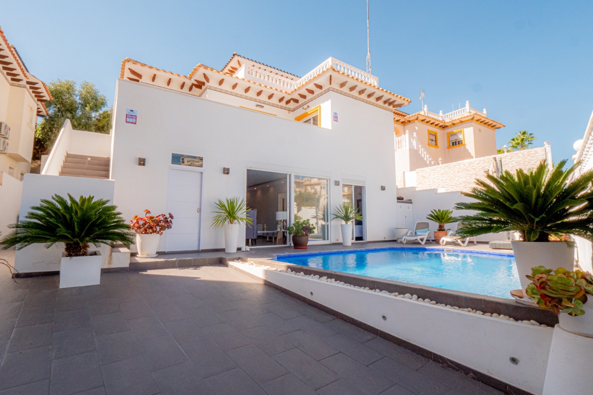 Wiederverkauf - Villa - Orihuela Costa - La Zenia