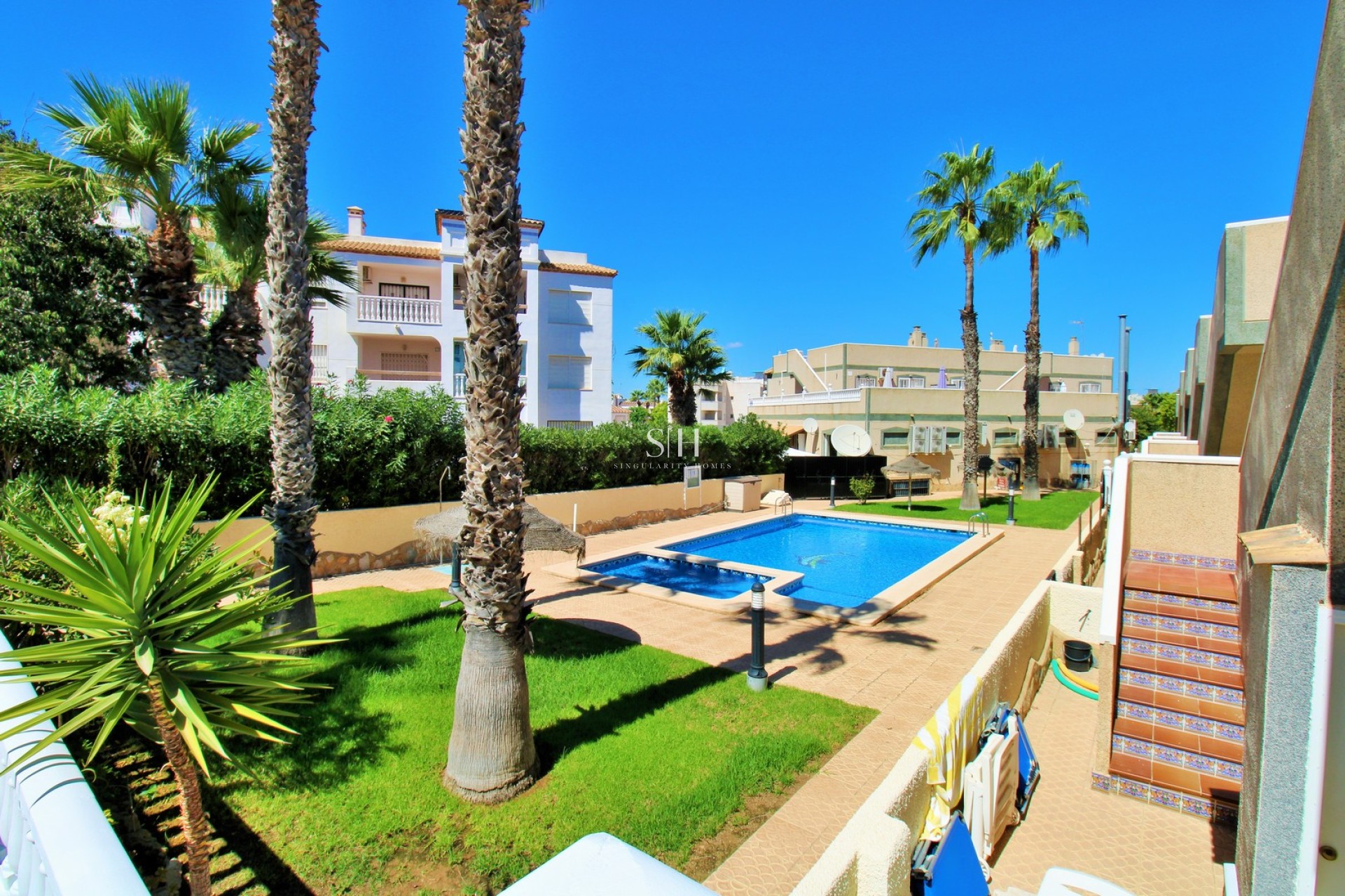 Wiederverkauf - Villa - Orihuela Costa - Las Violetas