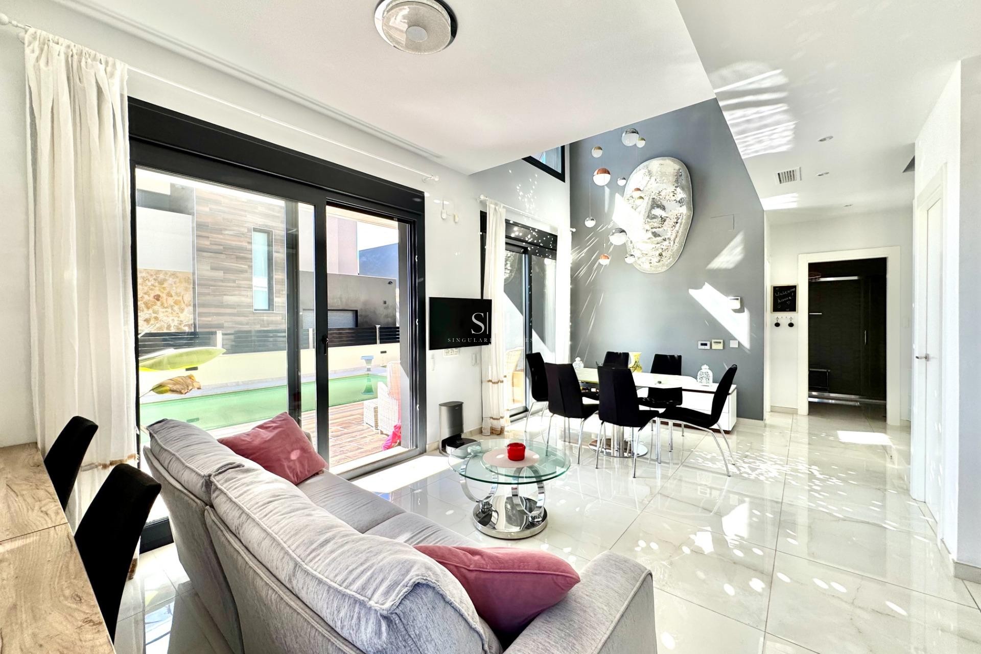 Wiederverkauf - Villa - Orihuela Costa - Lomas de Cabo Roig