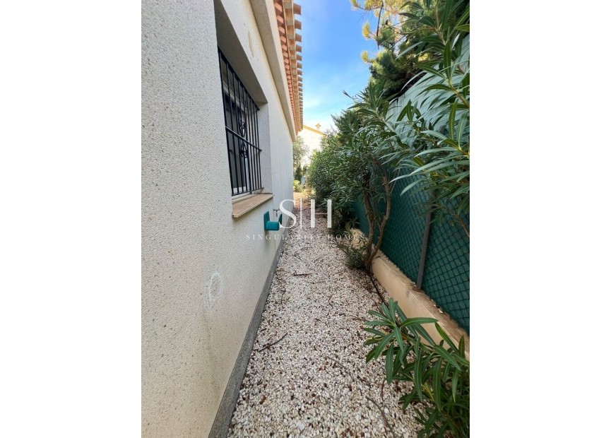 Wiederverkauf - Villa - Orihuela Costa - Playa Flamenca