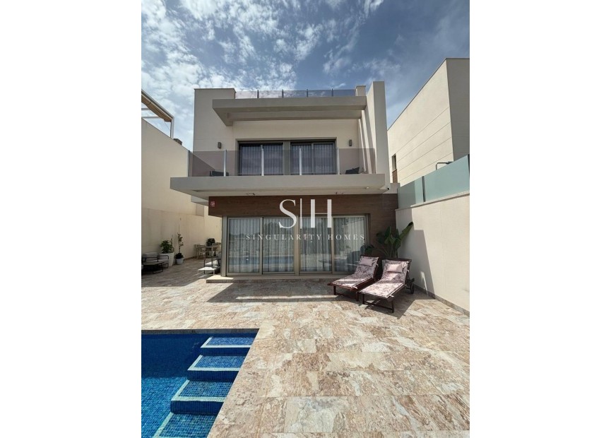 Wiederverkauf - Villa - Orihuela Costa - Villamartín-las Filipinas