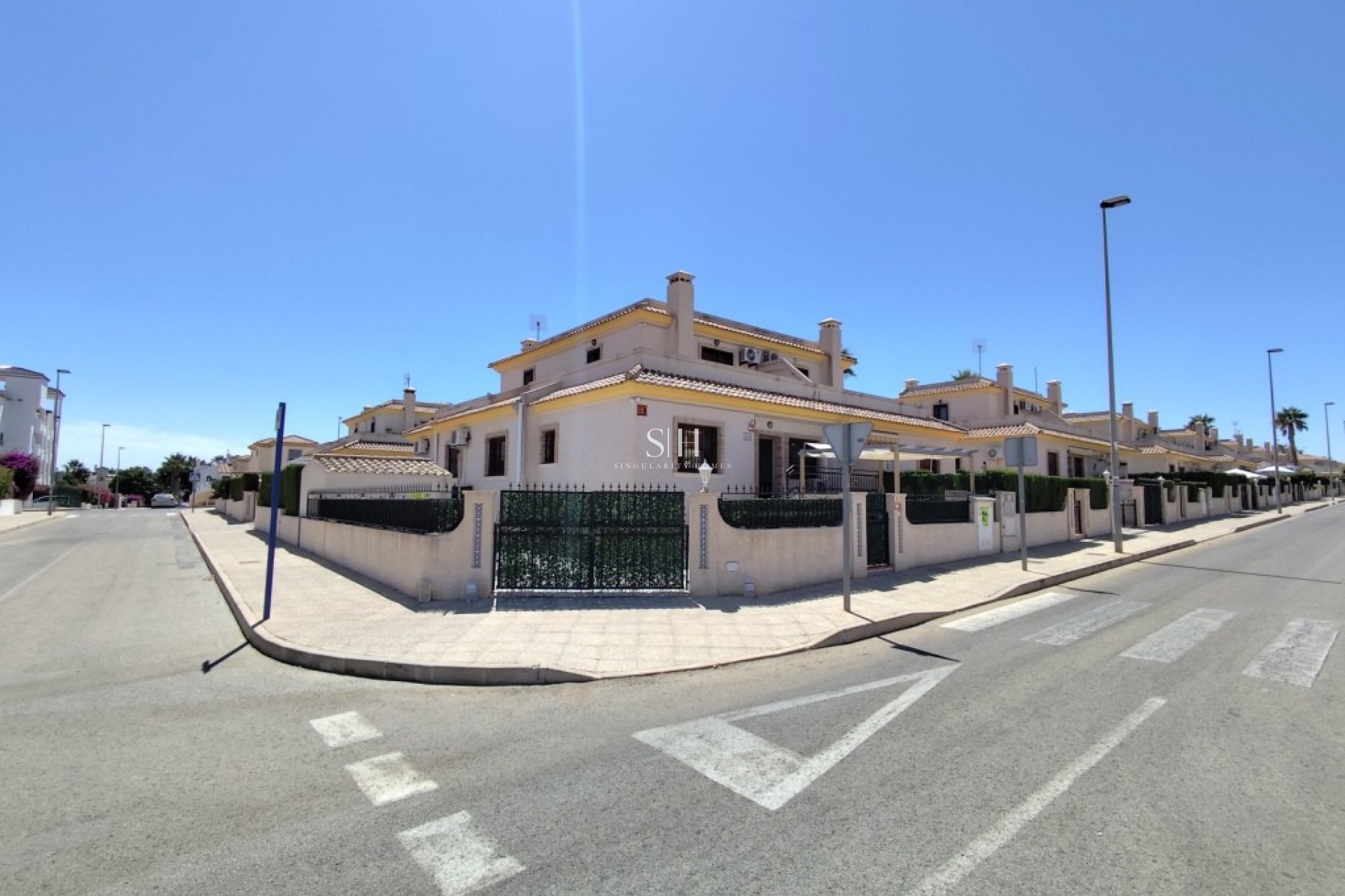 Wiederverkauf - Villa - Orihuela Costa - Villamartin