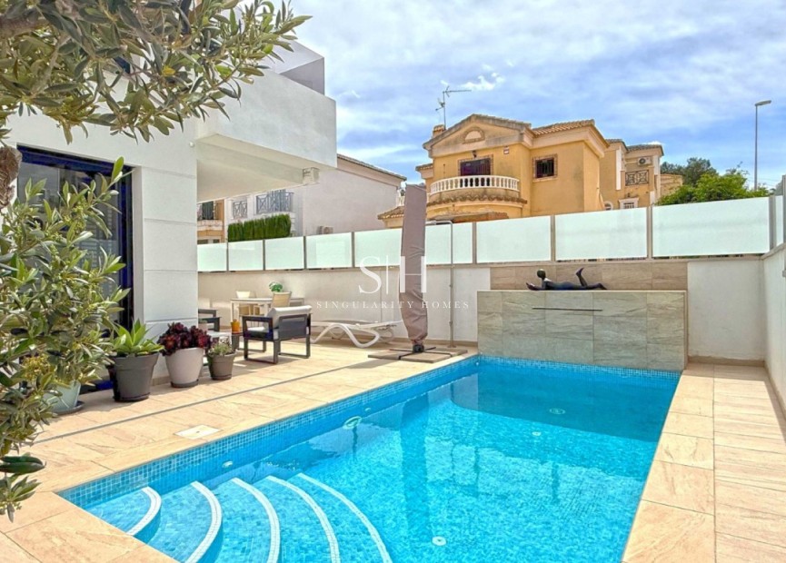 Wiederverkauf - Villa - Orihuela Costa - Villamartín