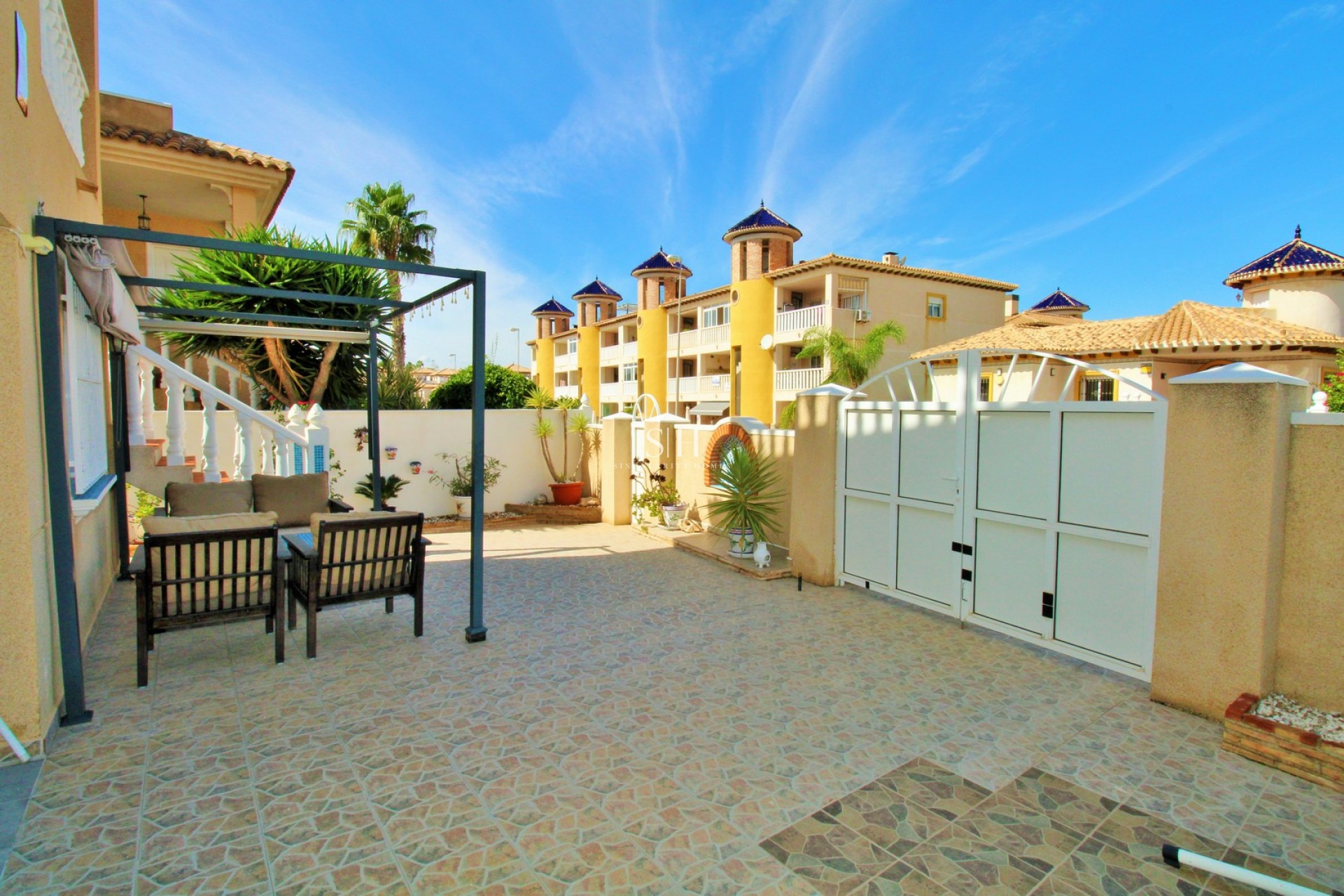 Wiederverkauf - Villa - Orihuela Costa - Villamartin