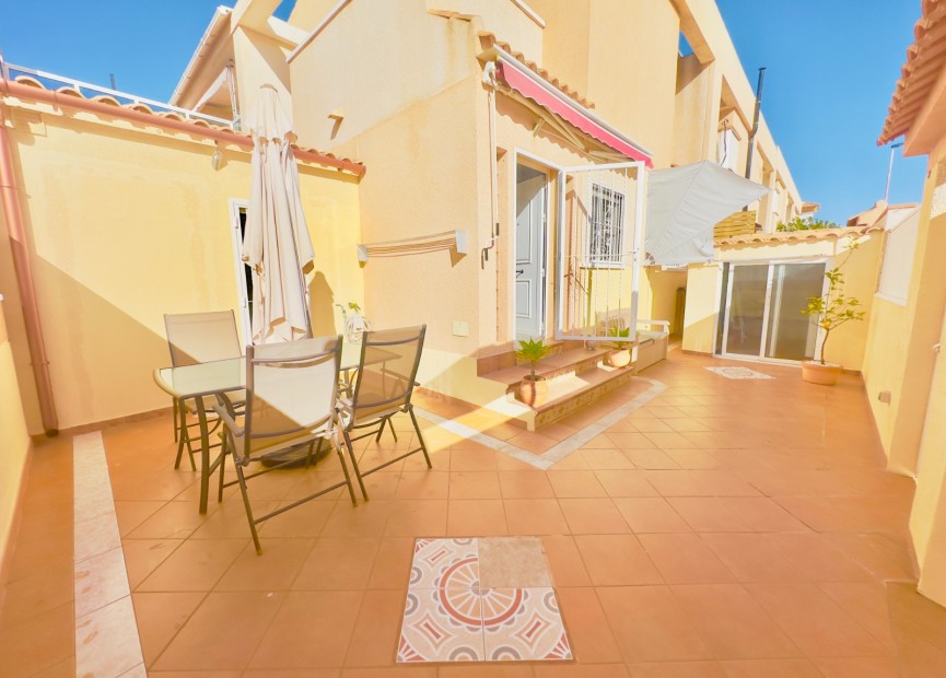 Wiederverkauf - Villa - Torrevieja - Aguas Nueva