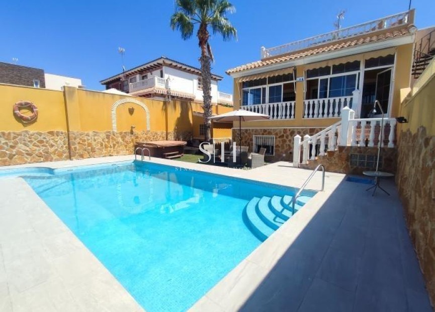 Wiederverkauf - Villa - Torrevieja - Aguas nuevas 1