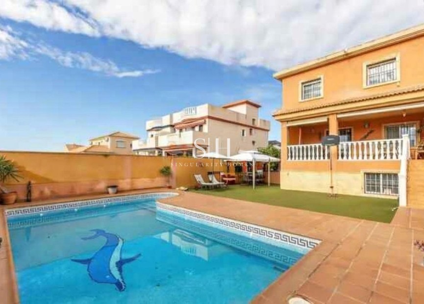 Wiederverkauf - Villa - Torrevieja - aguas nuevas