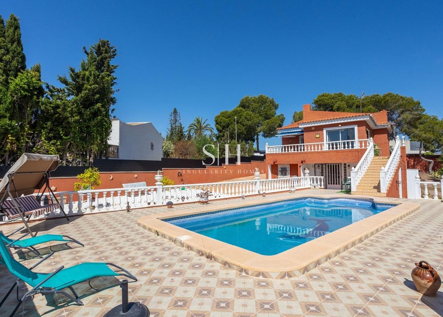 Wiederverkauf - Villa - Torrevieja - Los Balcones - Los Altos del Edén