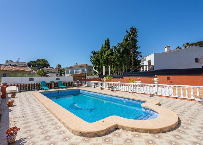 Wiederverkauf - Villa - Torrevieja - Los Balcones - Los Altos del Edén