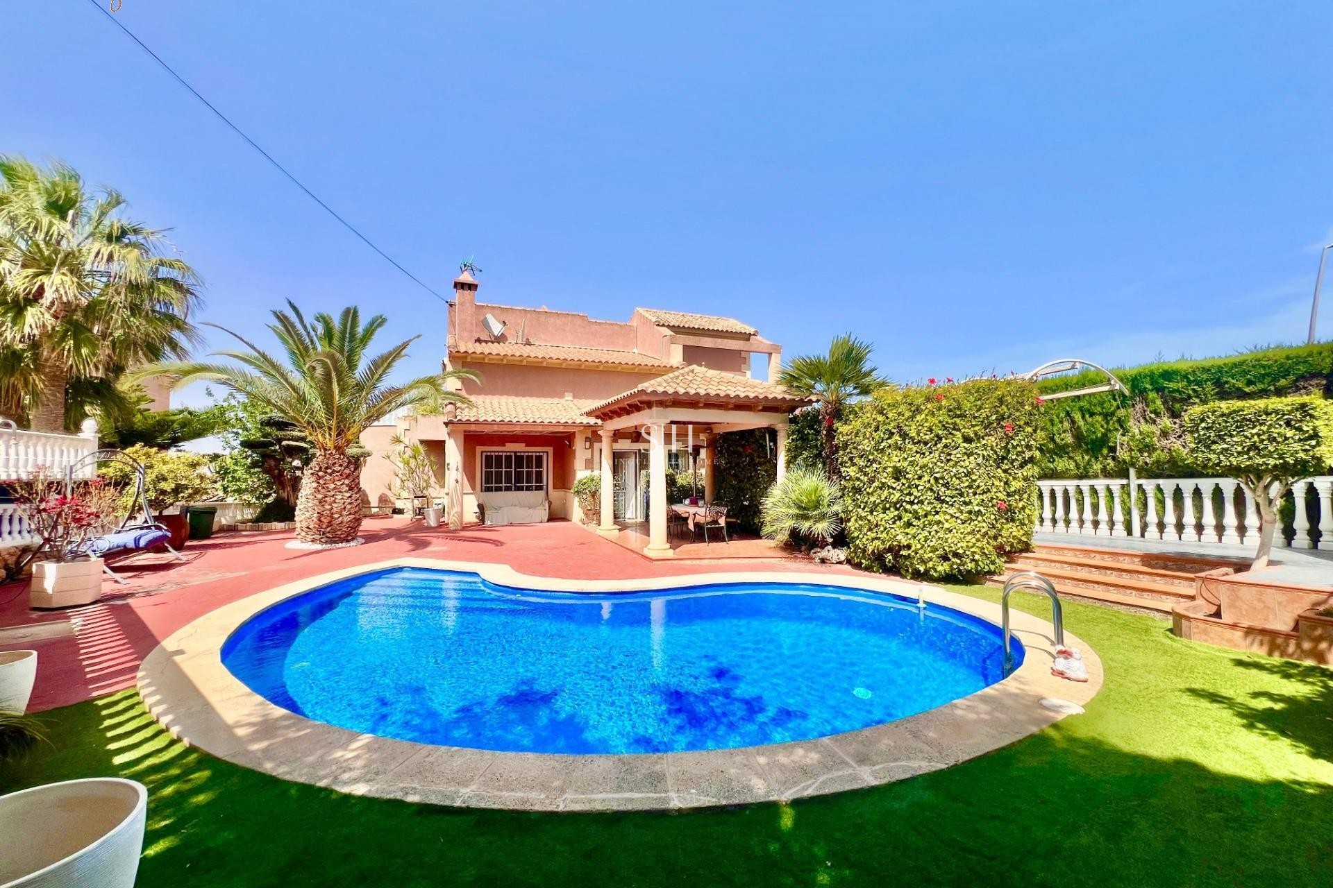 Wiederverkauf - Villa - Torrevieja - Los Balcones - Los Altos del Edén