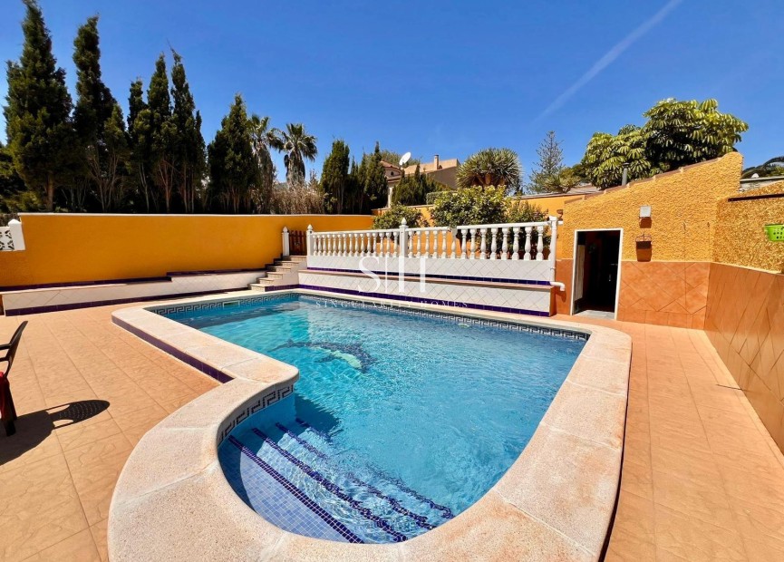 Wiederverkauf - Villa - Torrevieja - Los balcones