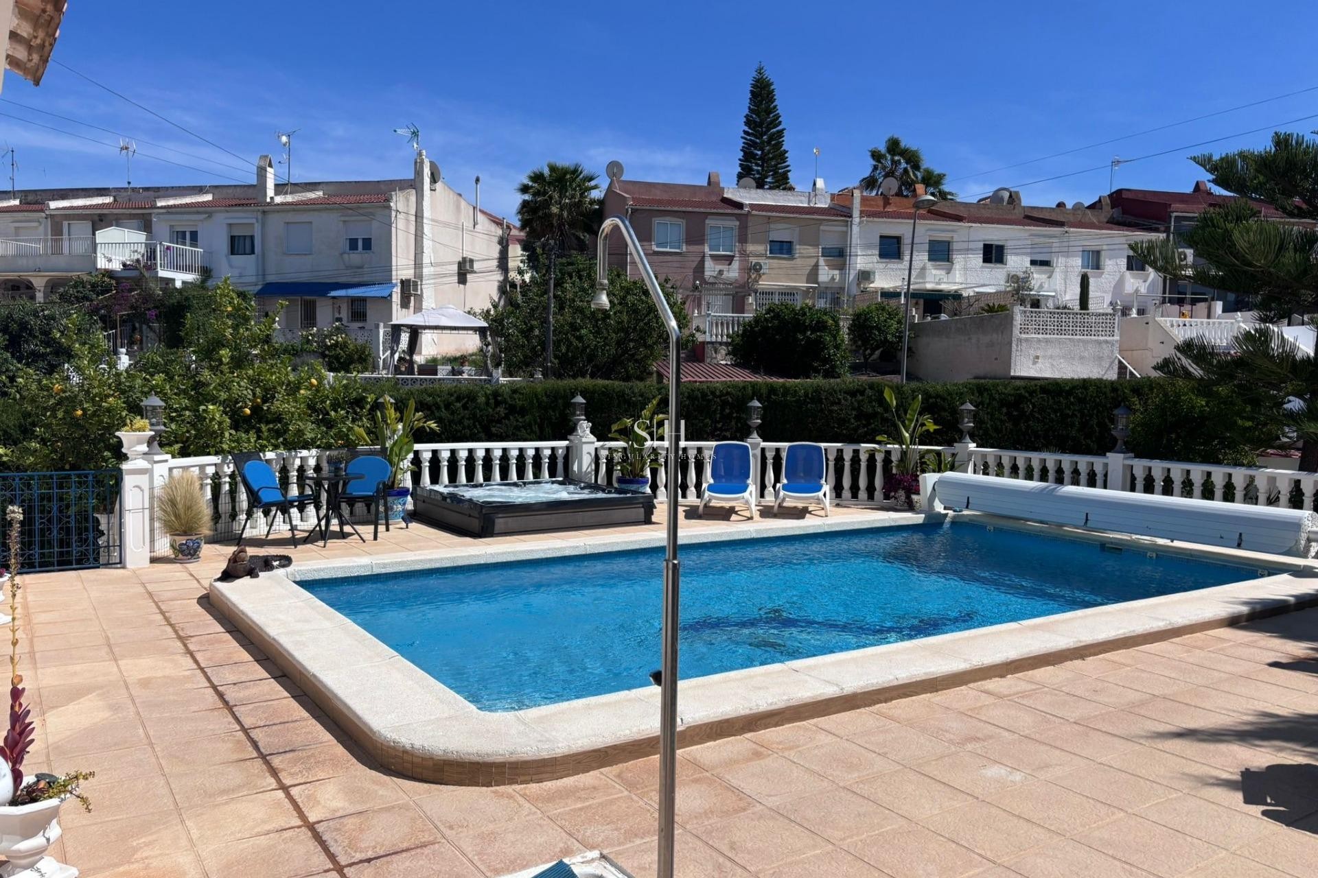 Wiederverkauf - Villa - Torrevieja - Los balcones
