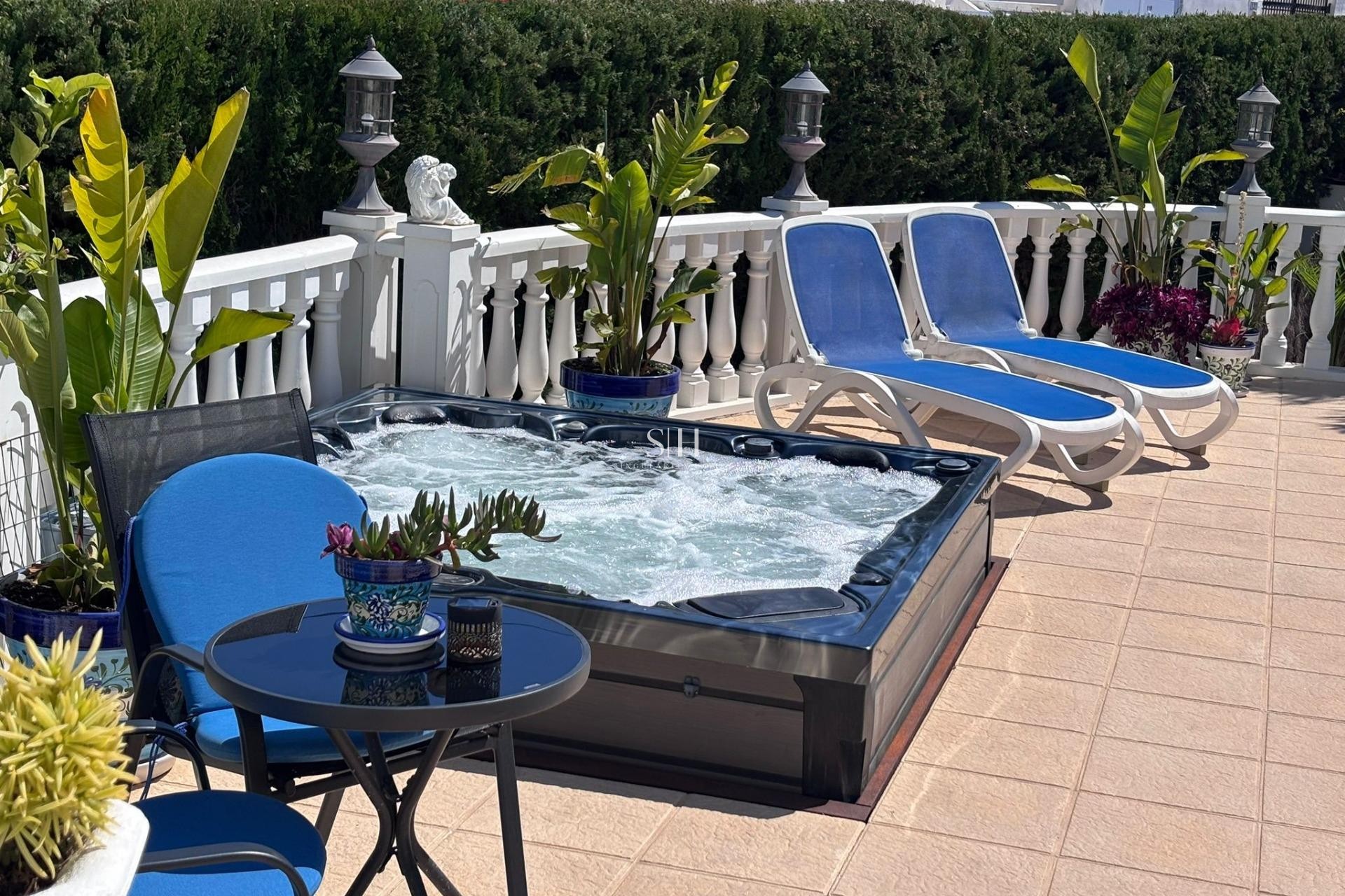 Wiederverkauf - Villa - Torrevieja - Los balcones