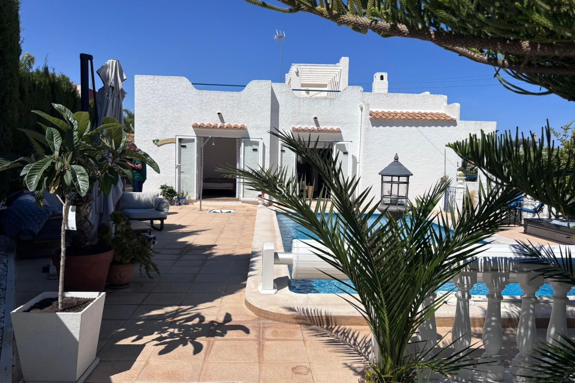 Wiederverkauf - Villa - Torrevieja - Los balcones