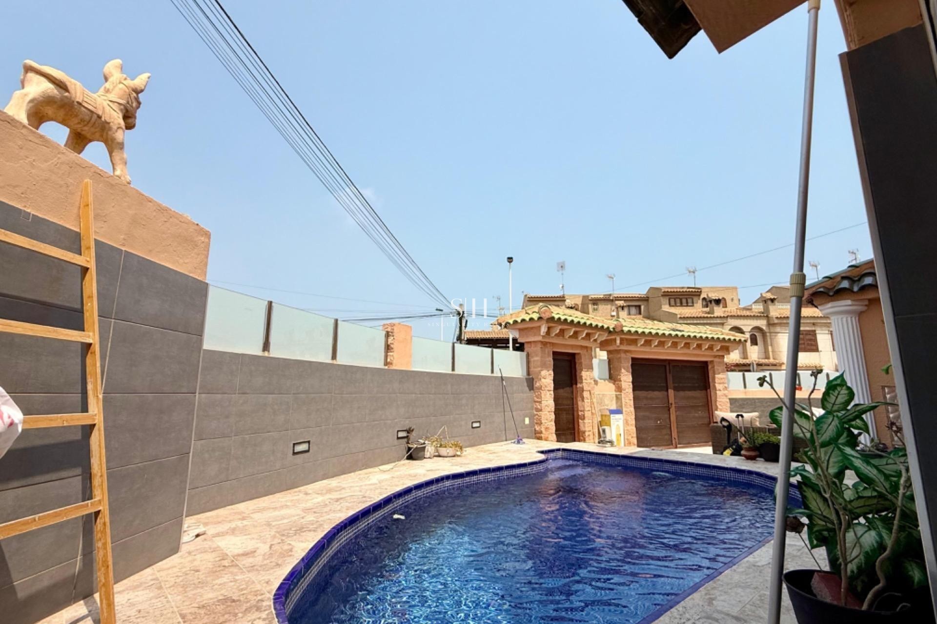 Wiederverkauf - Villa - Torrevieja - Los Frutales