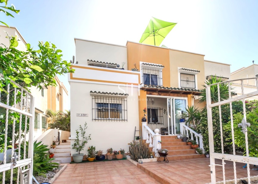 Wiederverkauf - Villa - Torrevieja - Res Valle de los pinos