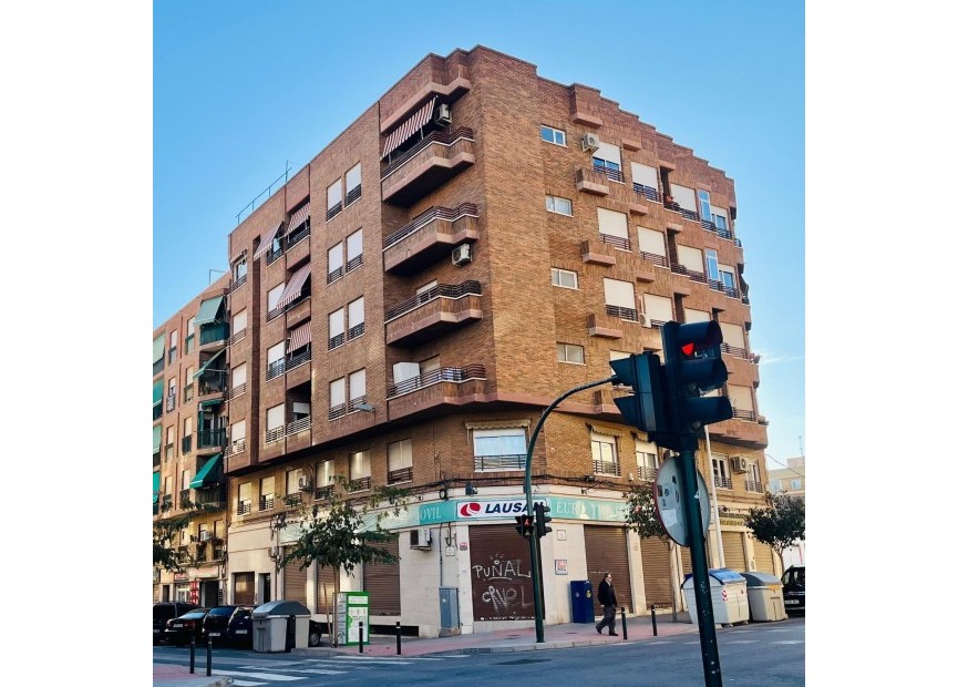 Wiederverkauf - Wohnung - Elche - Corte Ingles