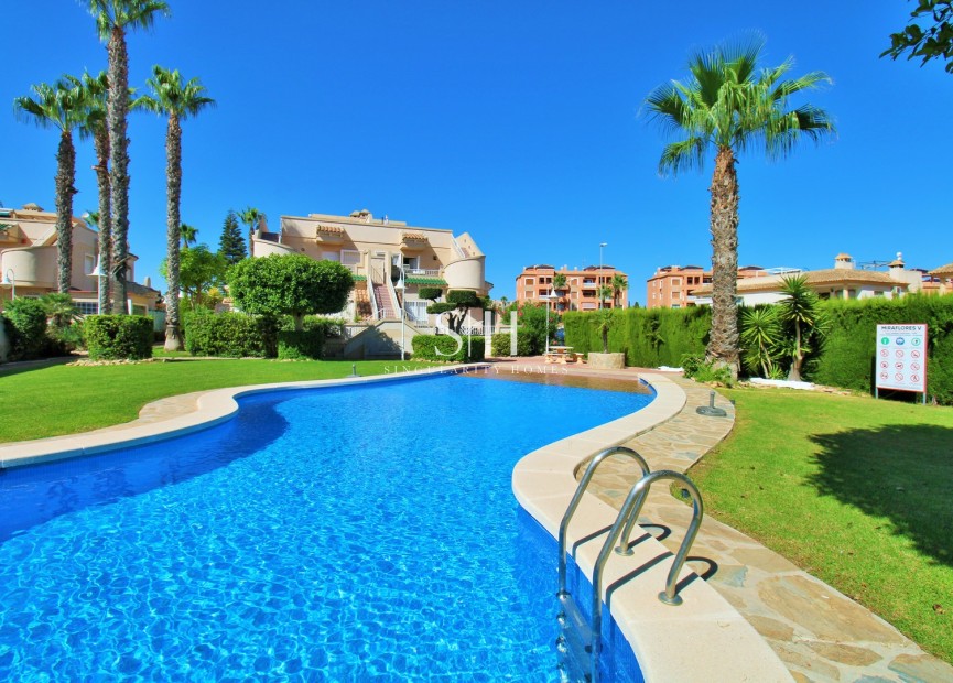 Wiederverkauf - Wohnung - Orihuela Costa - PAU 8