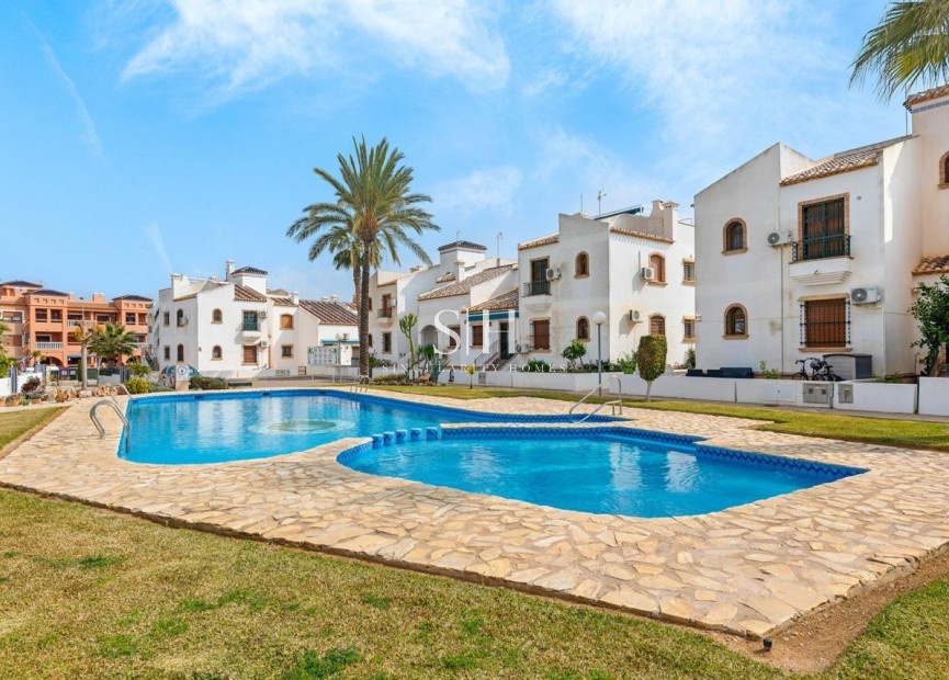 Wiederverkauf - Wohnung - Orihuela Costa - PAU 8