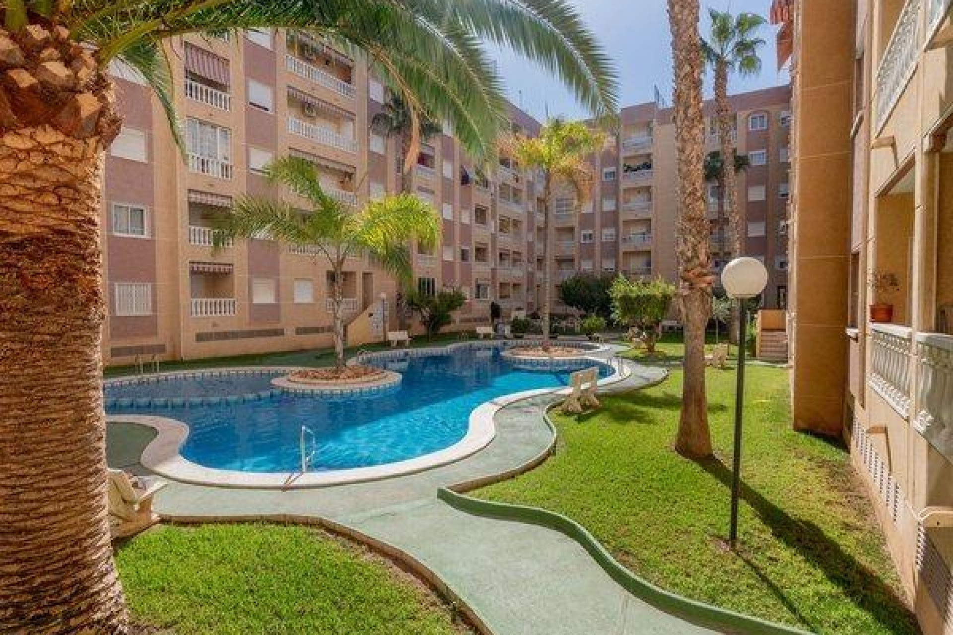 Wiederverkauf - Wohnung - Torrevieja - Centro