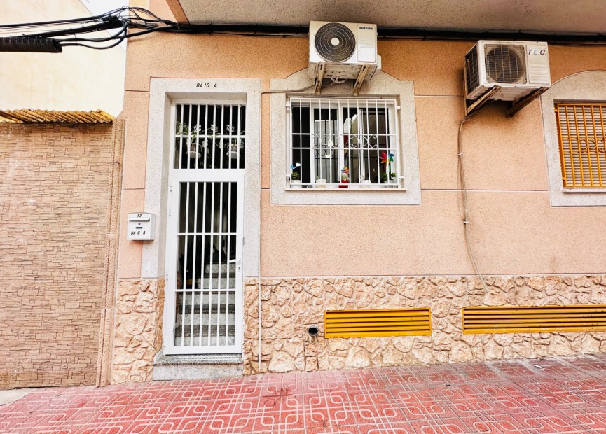 Wiederverkauf - Wohnung - Torrevieja - Centro