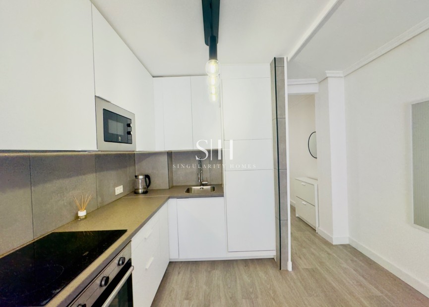 Wiederverkauf - Wohnung - Torrevieja - Centro