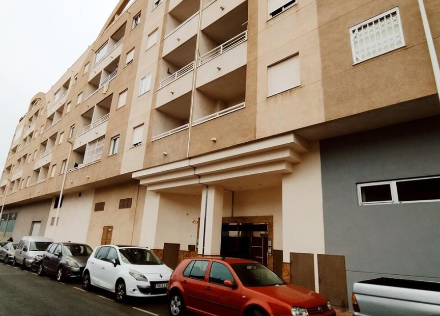 Wiederverkauf - Wohnung - Torrevieja - CORTES VALENCIANAS