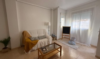 Wohnung - Wiederverkauf - Torrevieja - Centro