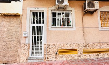 Wohnung - Wiederverkauf - Torrevieja - Centro