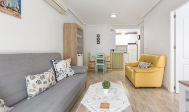 Wohnung - Wiederverkauf - Torrevieja - Centro