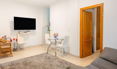 Wohnung - Wiederverkauf - Torrevieja - Centro