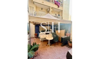 Wohnung - Wiederverkauf - Torrevieja - Playa de los locos