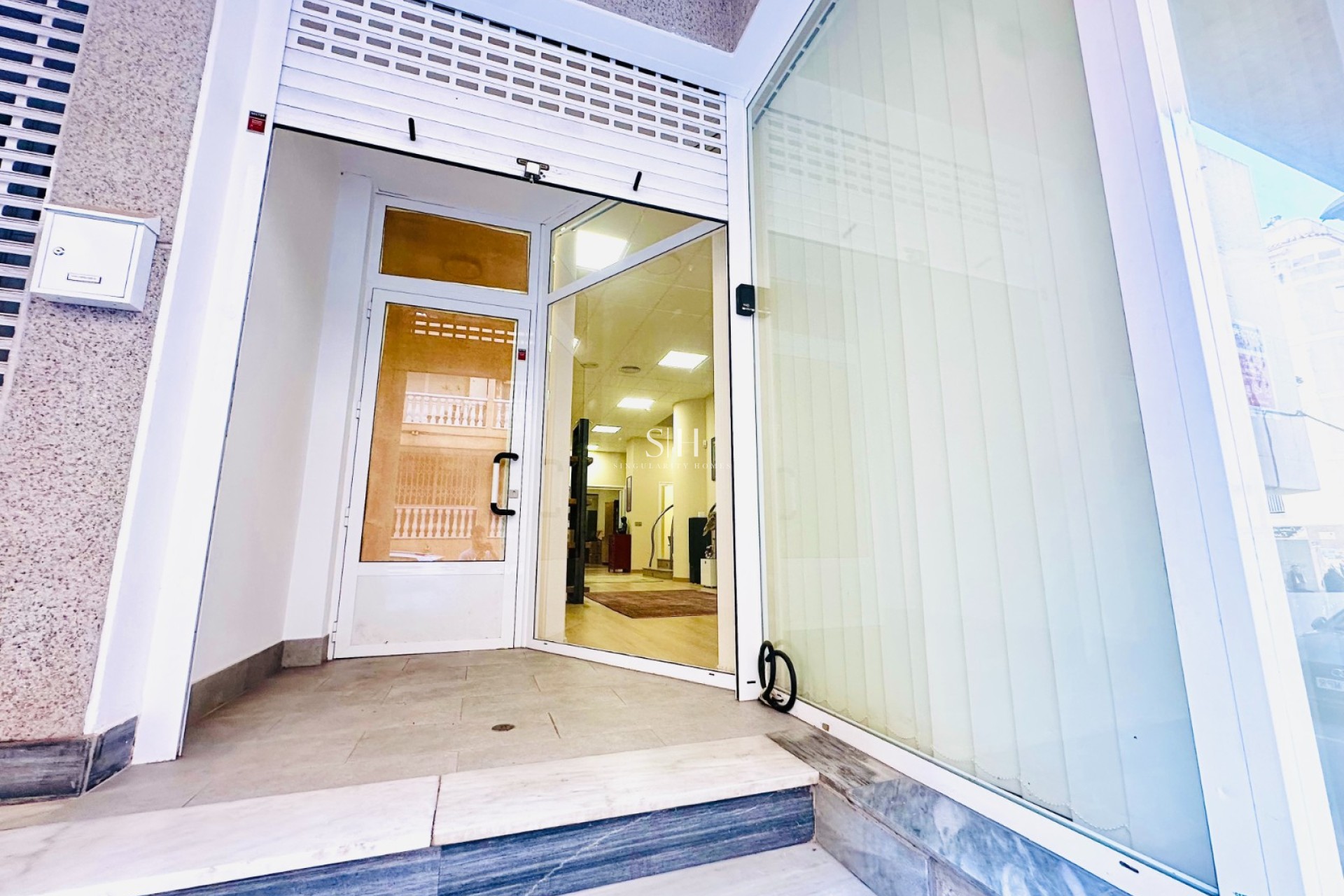 Wynajem długoterminowy - Business - Torrevieja - DOWNTOWN