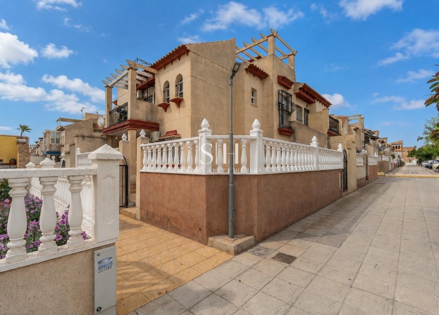Wynajem długoterminowy - Mieszkanie w bloku - Orihuela Costa - Playa Flamenca