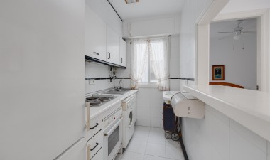 Resale - Apartment / flat - Torrevieja - Costa Blanca