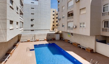 Resale - Apartment / flat - Torrevieja - Costa Blanca