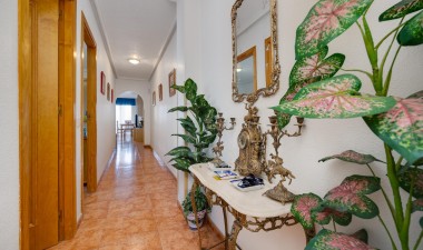 Resale - Apartment / flat - Torrevieja - Costa Blanca