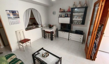 Resale - Apartment / flat - Torrevieja - Estacion De Autobuses